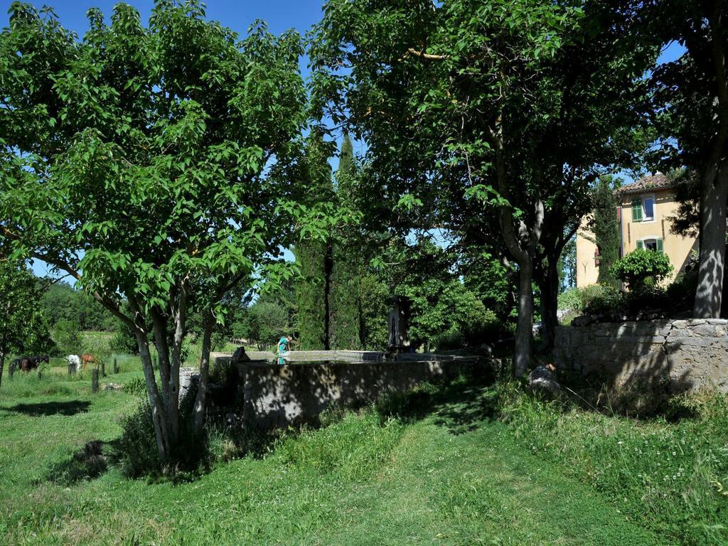 Une Campagne En Provence Hotel Bras Exterior photo